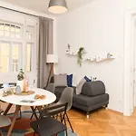 City Lägenhet *