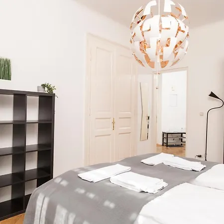 City Apartment *